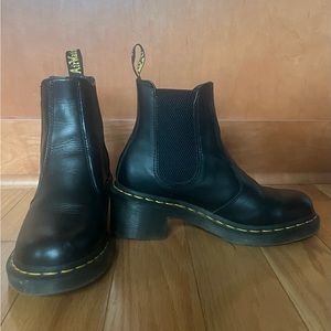 Doc Martens Chelsea Boots
